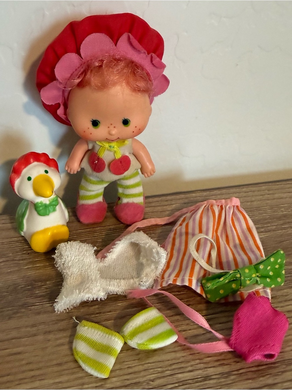 1979 Vintage Strawberry Shortcake Cherry Cuddler Doll with Pet Gooseberry 1983